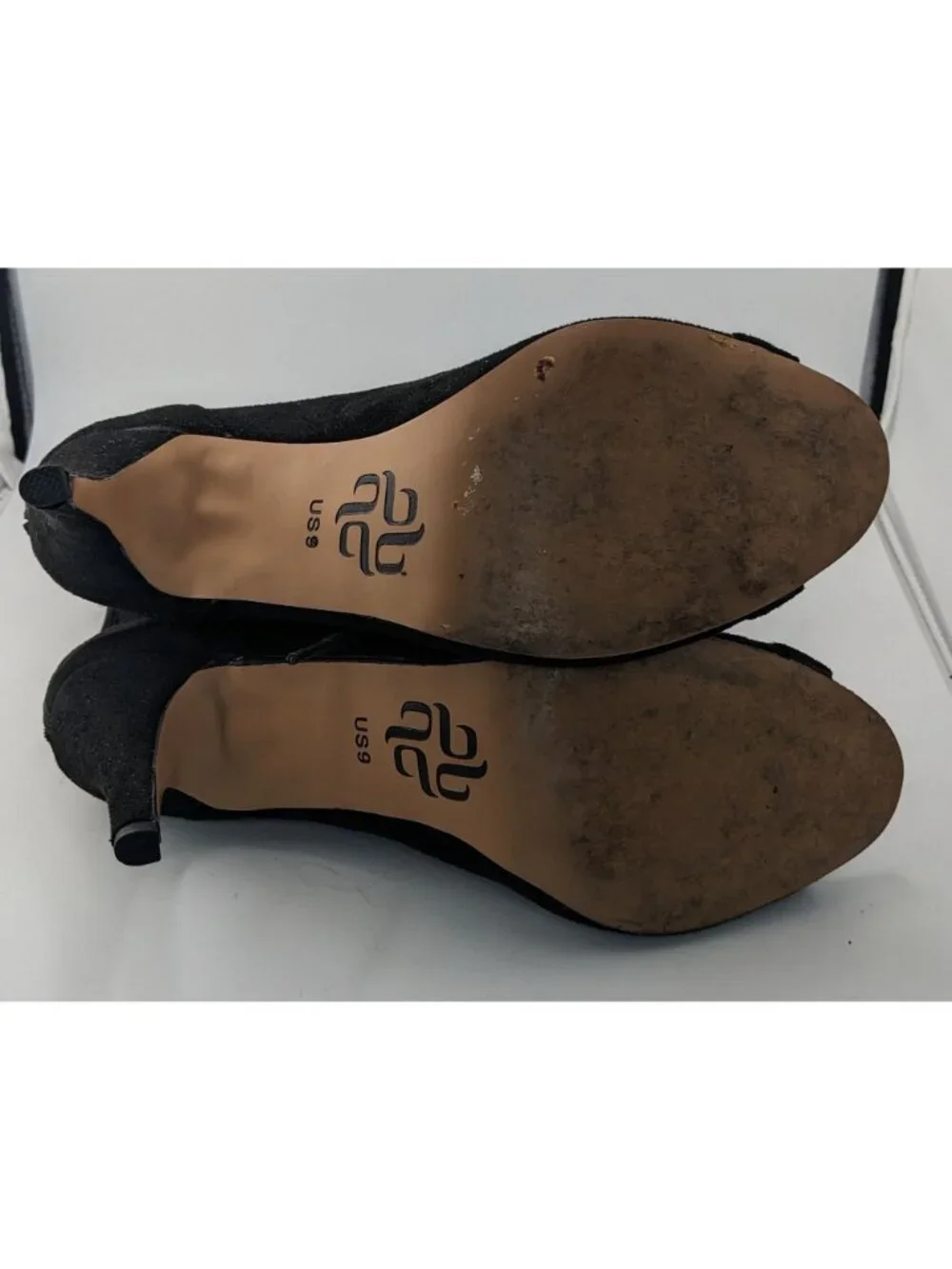 Burju Shoes step into